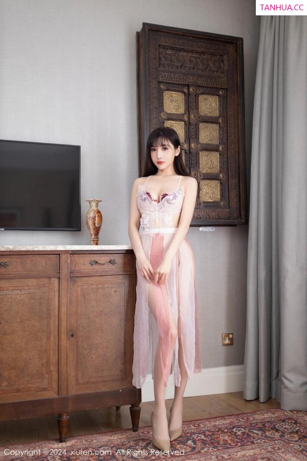 陆萱萱  [XiuRen]高清写真图 2024.08.01 No.8954 陆萱萱 长裙美腿第78张图片